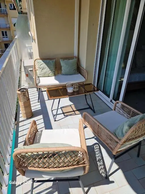 Apartment Cozy Studio, Sea View, Old Town, Near Beaches Antibes