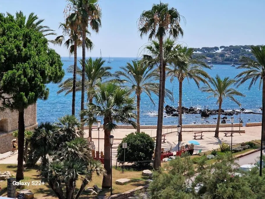 Cozy Studio, Sea View, Old Town, Near Beaches Antibes Apartment