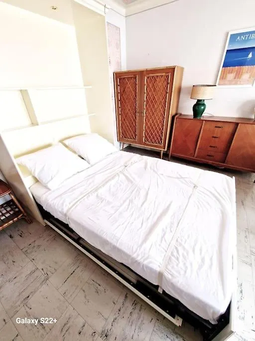 Cozy Studio, Sea View, Old Town, Near Beaches Antibes Apartment